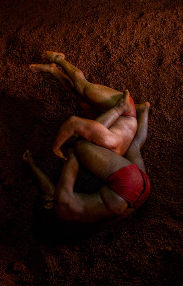 The ‘Endangered Spaces’ exhibition puts together works by Hélène Guétary from Paris, France and Jayesh Sharma, India, along with a joint collaborative video